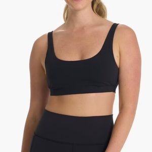 Vuori daily bra black